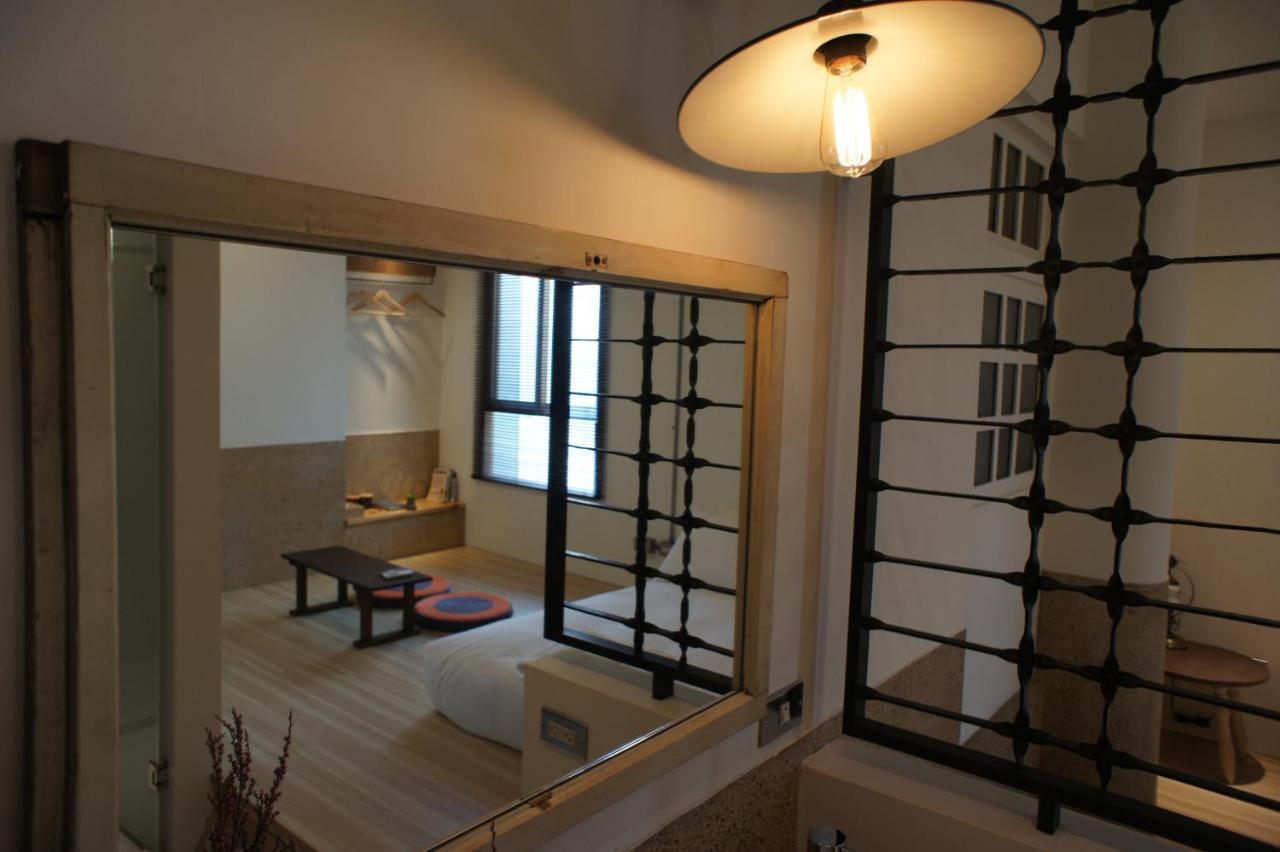Through A Path Apartment Tainan Exterior photo